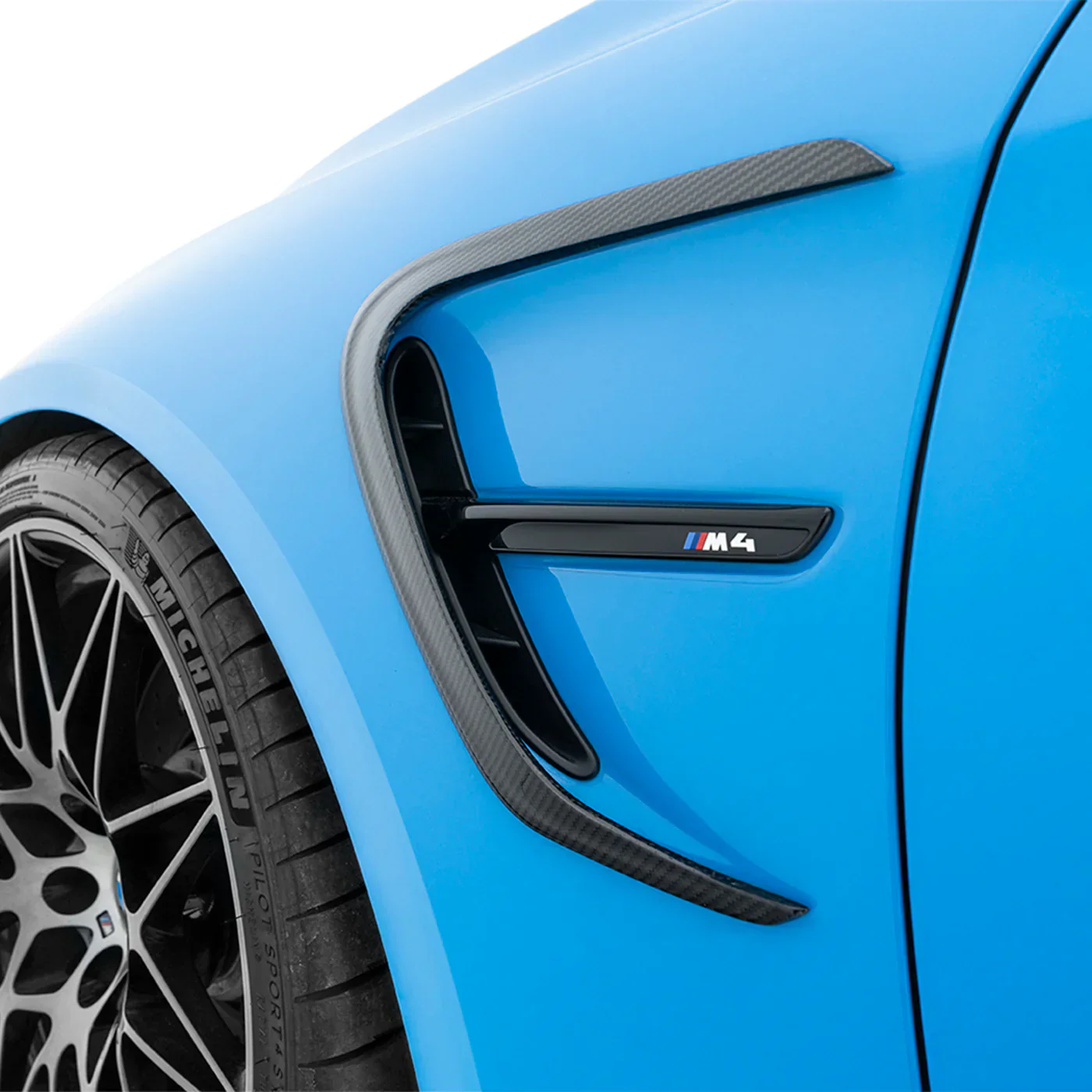 BMW F82 M4 CARBON FIBER FENDER COVERS - Image 4