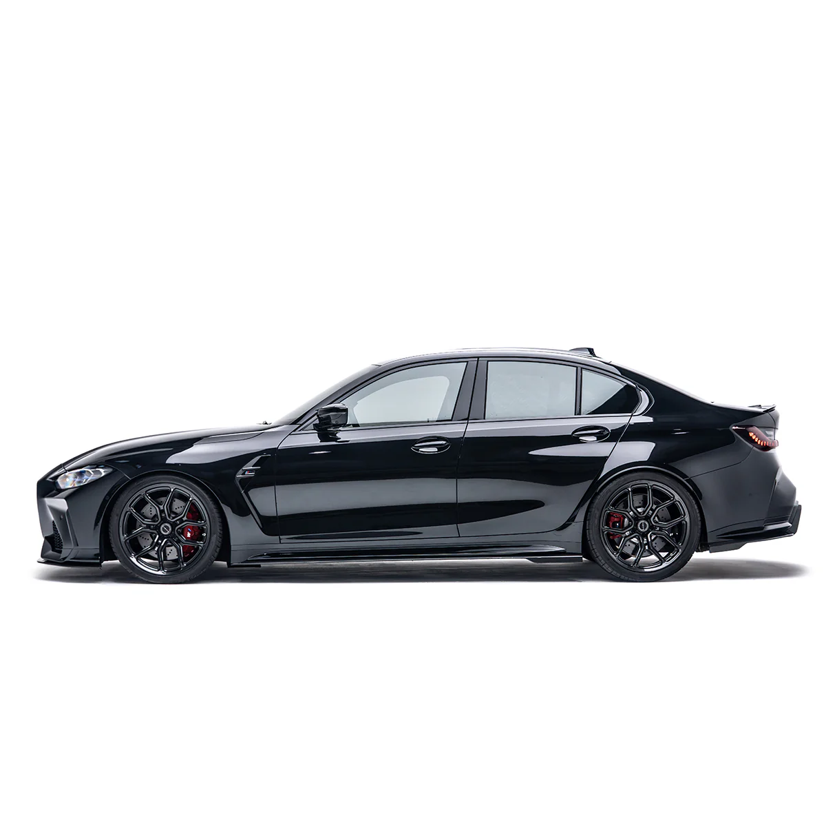 BMW G80 M3 PREPREG SIDE SKIRTS V1 - Image 2