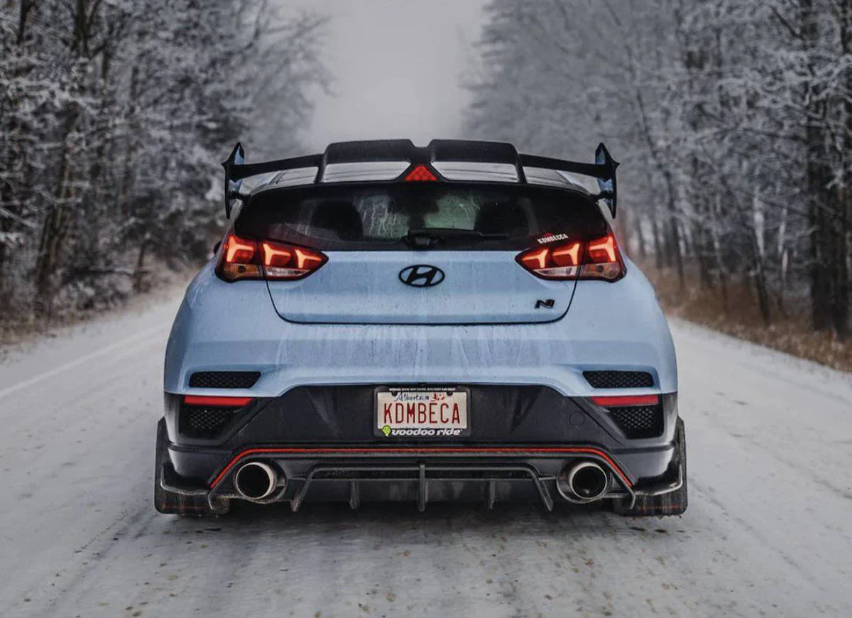 HYUNDAI VELOSTER N CARBON FIBER SPOILER V2 - Image 4