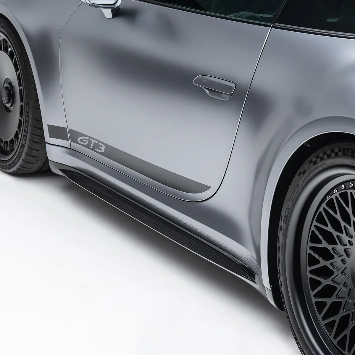 PORSCHE 992.1 GT3 PREPREG SIDE SKIRTS - Image 4