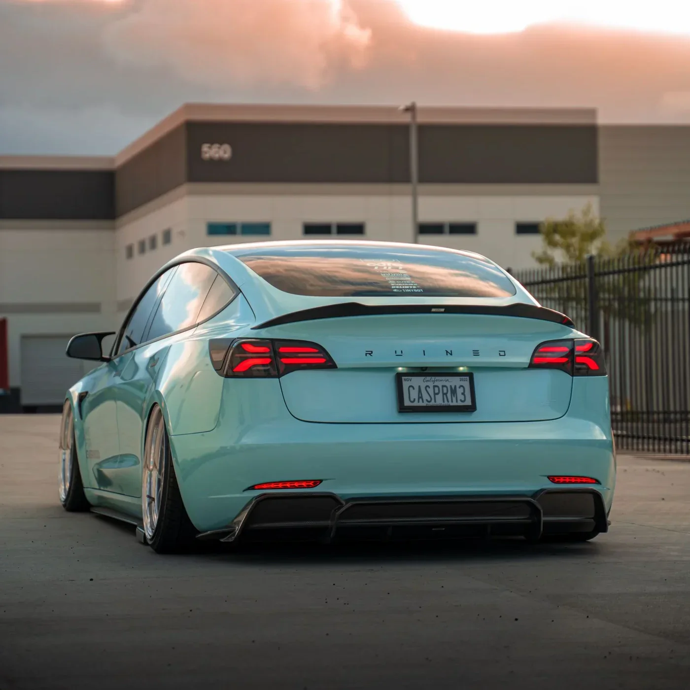 TESLA MODEL 3 CARBON FIBER SPOILER V2 - Image 3