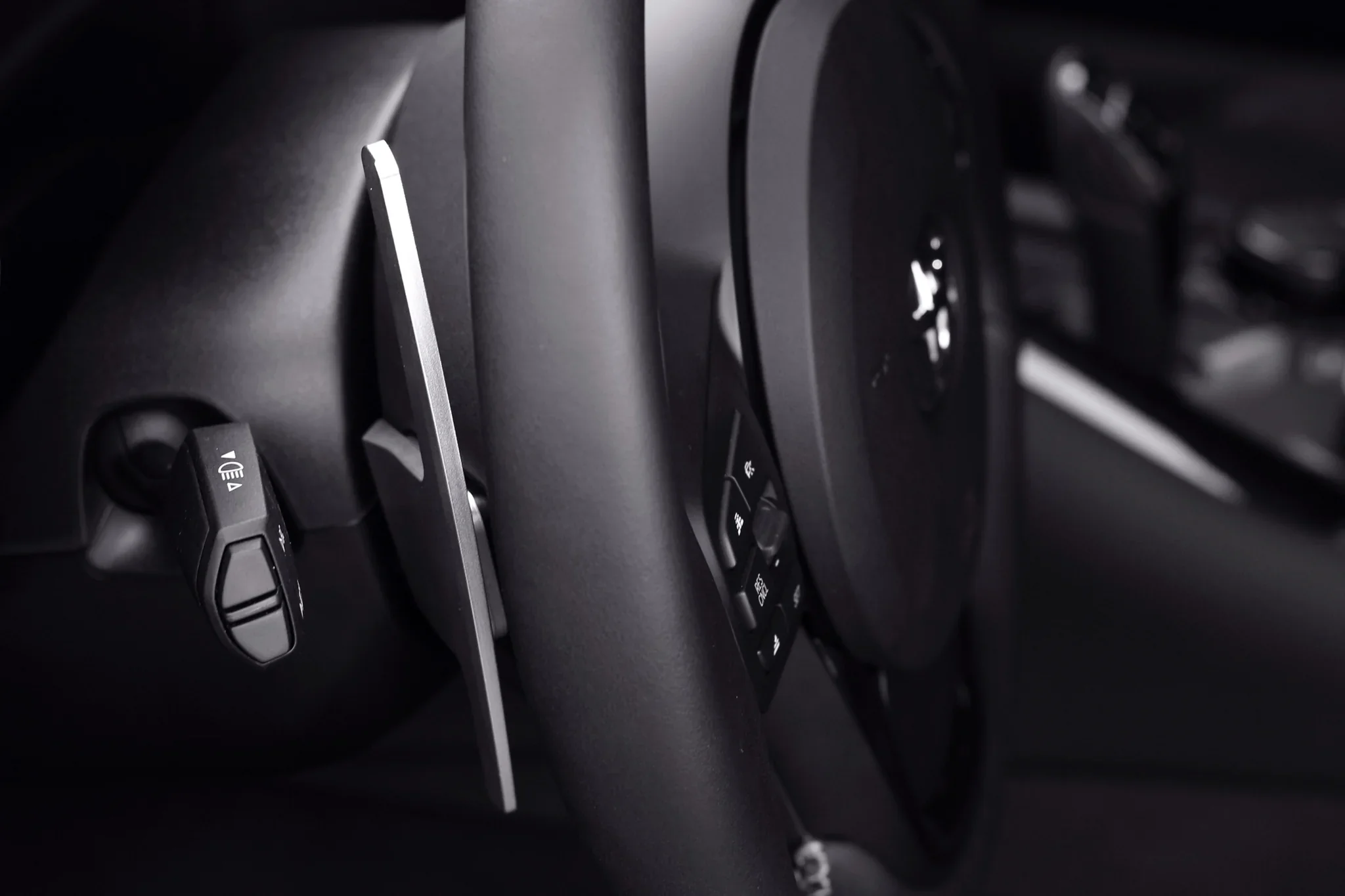 TOYOTA GR SUPRA 2020+ (A90) BLACKLINE SPEC BILLET PADDLE SHIFTER SET - Image 5
